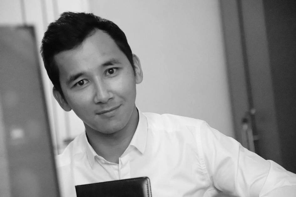 Шоир Жаҳонгир Намозов ўз уйида ўлик ҳолда топилди